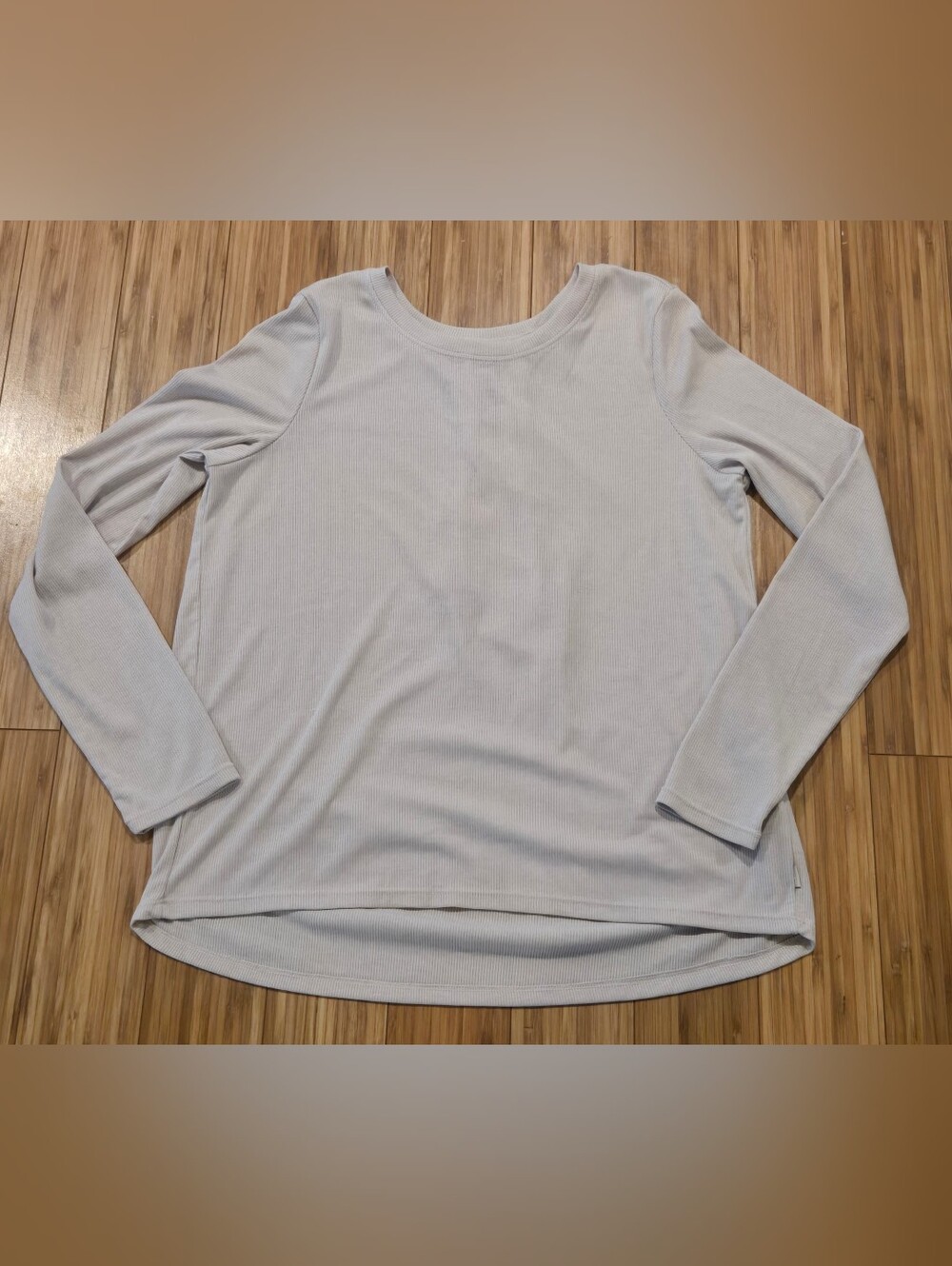 Mondetta Women's Tan Long-Sleeve Crewneck Top